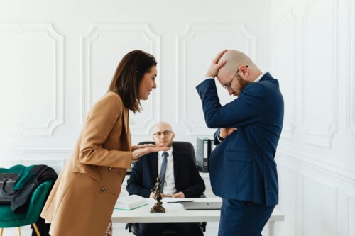divorce couple fighting
